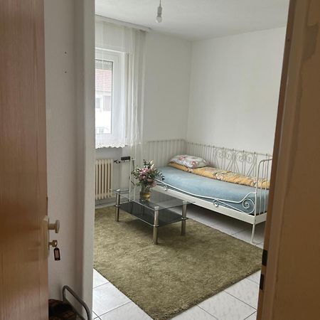 1 Zimmer Wohnung In Der Nahe Vom Frankfurter Flughafen Kelsterbach Esterno foto